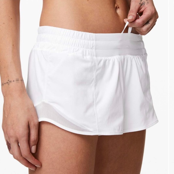 Lululemon Hotty Hot Short II 2.5”